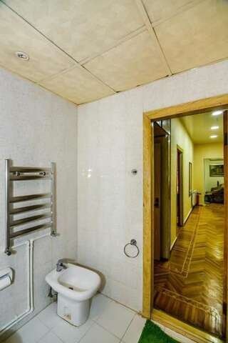 Апартаменты Apartment in Nizami street Fountain Square Баку Апартаменты с 2 спальнями-48