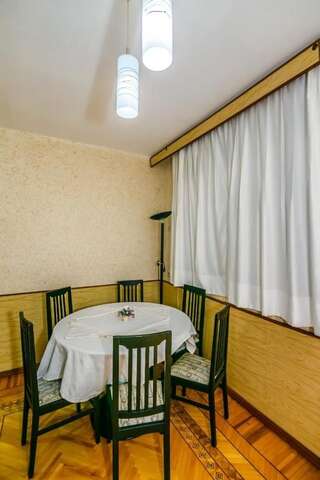 Апартаменты Apartment in Nizami street Fountain Square Баку Апартаменты с 2 спальнями-58