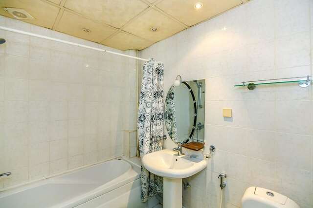 Апартаменты Apartment in Nizami street Fountain Square Баку-15