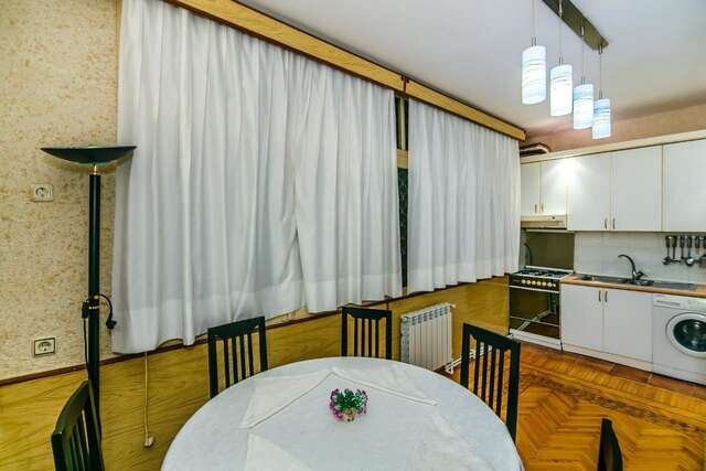 Апартаменты Apartment in Nizami street Fountain Square Баку-24