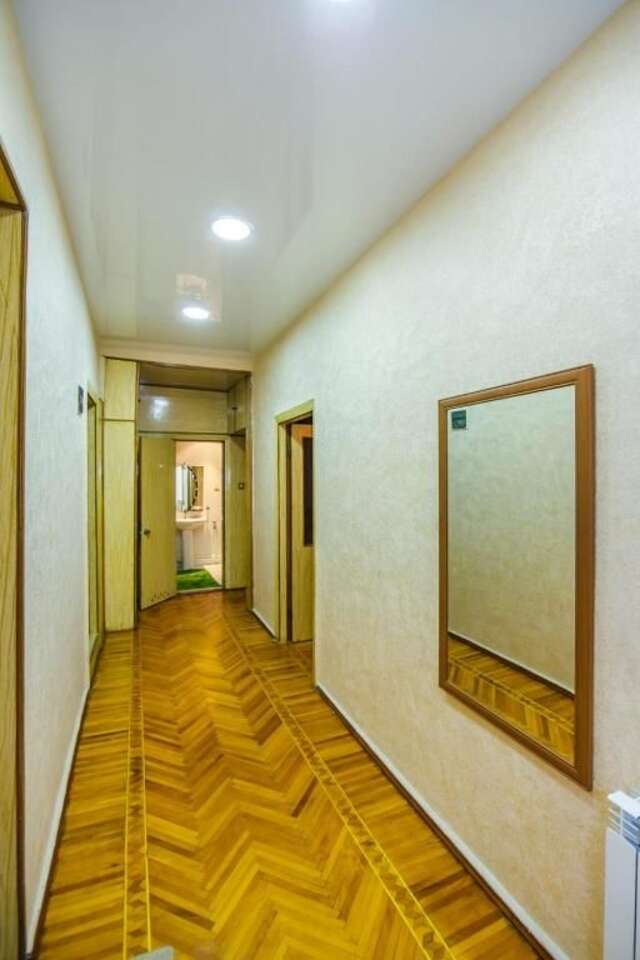 Апартаменты Apartment in Nizami street Fountain Square Баку-59